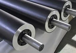 Quin és l’ús del corró conductor de la peça de fibra de carboni?